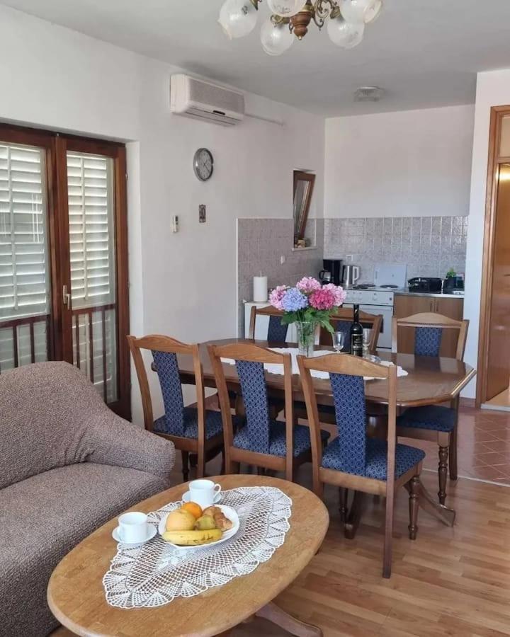 Antonny Apartment Zvekovica